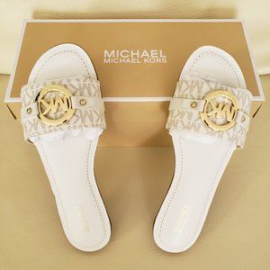 Michael Kors Molly Vanilla White Sandals Flats 5.5